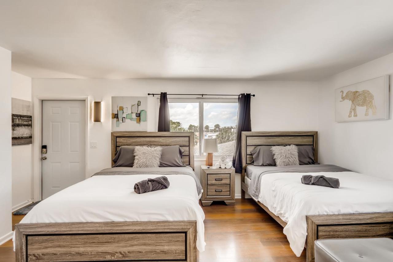 Coral Sands Huge Studio W/ 2 Queen Beds! 西棕榈滩 外观 照片